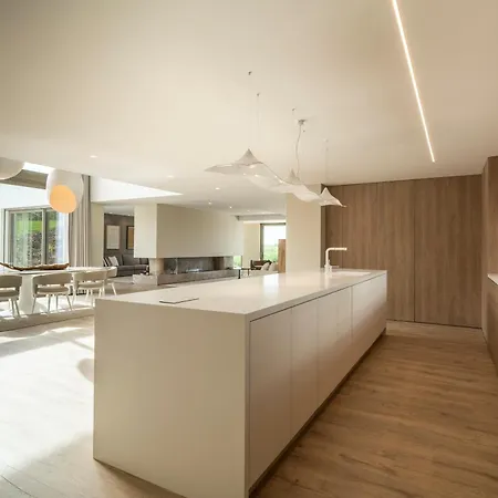 Peralta - Award Winning Exquisite Dream With Infinity Pool Villa