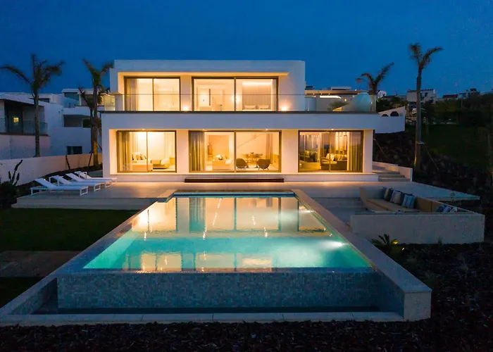 Peralta - Award Winning Exquisite Dream With Infinity Pool Villa *