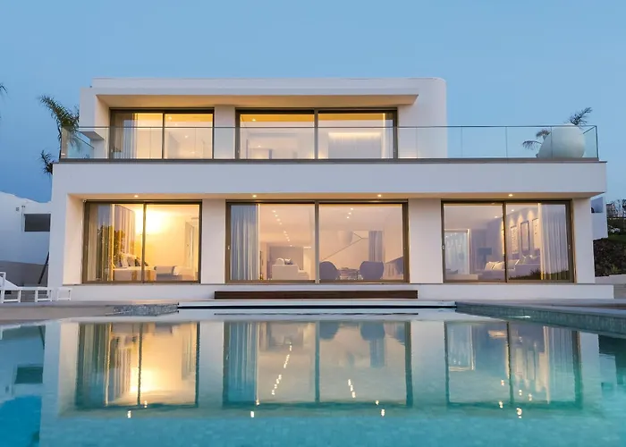 Peralta - Award Winning Exquisite Dream With Infinity Pool Villa